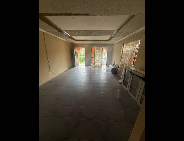 4 BEDROOM HOUSE FOR SALE IN UMLAZI BB